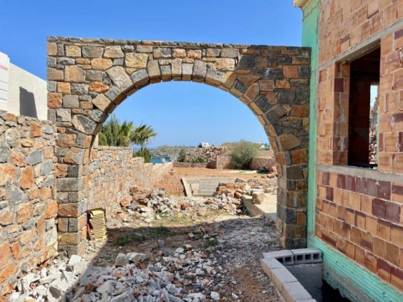Plaka bei Elounda Kreta, Plaka Elounda: Unfertige Villa mit Pool und Meerblick Haus kaufen